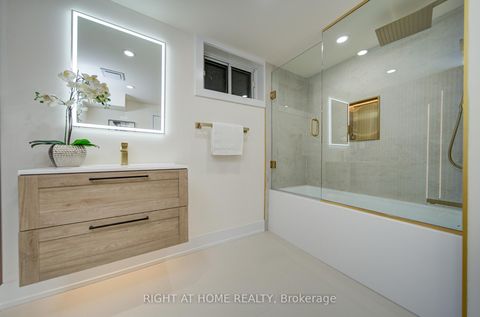 Photo 22 at 9 Cartier Crescent, Crosby, Richmond Hill
