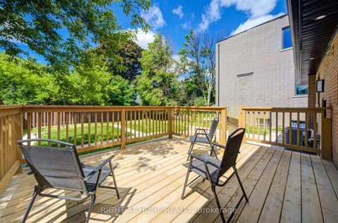 Photo 26 at 9 Cartier Crescent, Crosby, Richmond Hill
