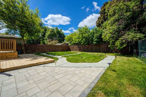 Photo 27 at 9 Cartier Crescent, Crosby, Richmond Hill