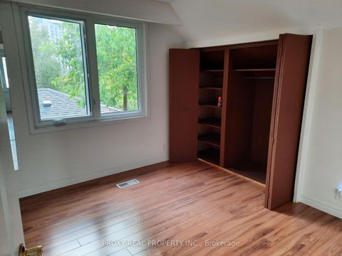 Photo 10 at 205 Maplehurst Avenue E, Willowdale East, Toronto