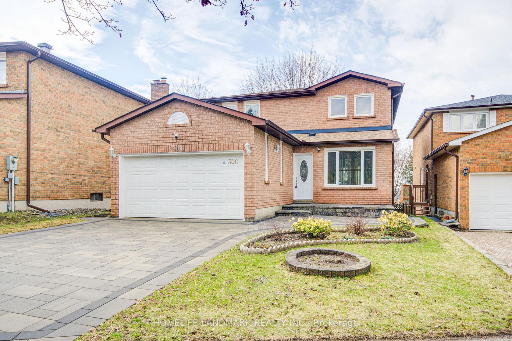 306 Essex Avenue, Harding, Richmond Hill photo number 2