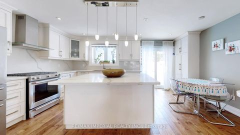 Photo 8 at 35 Waddington Crescent, Don Valley Village, Toronto