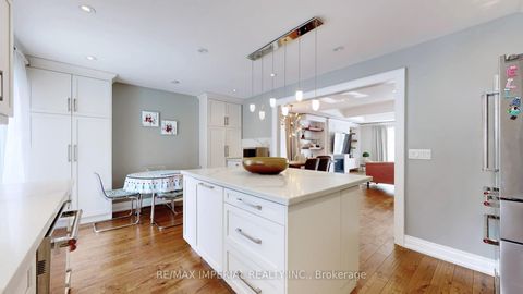 Photo 10 at 35 Waddington Crescent, Don Valley Village, Toronto