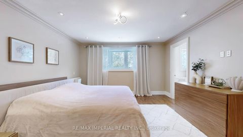 Photo 20 at 35 Waddington Crescent, Don Valley Village, Toronto