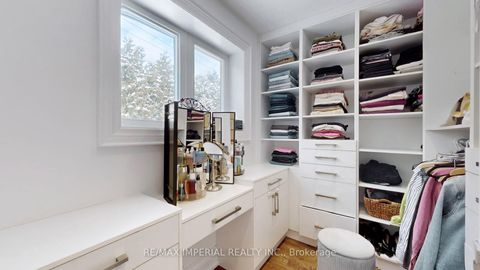 Photo 22 at 35 Waddington Crescent, Don Valley Village, Toronto