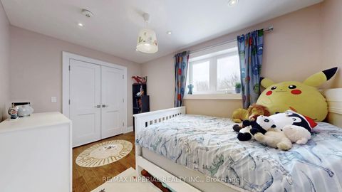 Photo 25 at 35 Waddington Crescent, Don Valley Village, Toronto