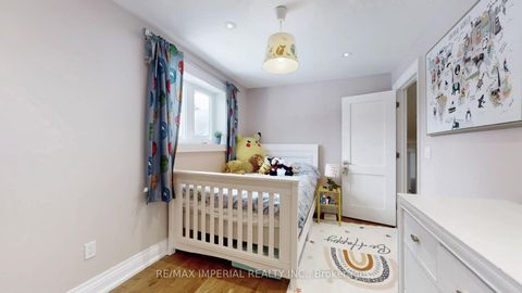 Photo 26 at 35 Waddington Crescent, Don Valley Village, Toronto