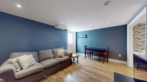 Photo 29 at 35 Waddington Crescent, Don Valley Village, Toronto