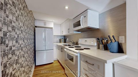 Photo 31 at 35 Waddington Crescent, Don Valley Village, Toronto
