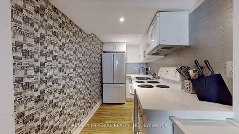 Photo 32 at 35 Waddington Crescent, Don Valley Village, Toronto