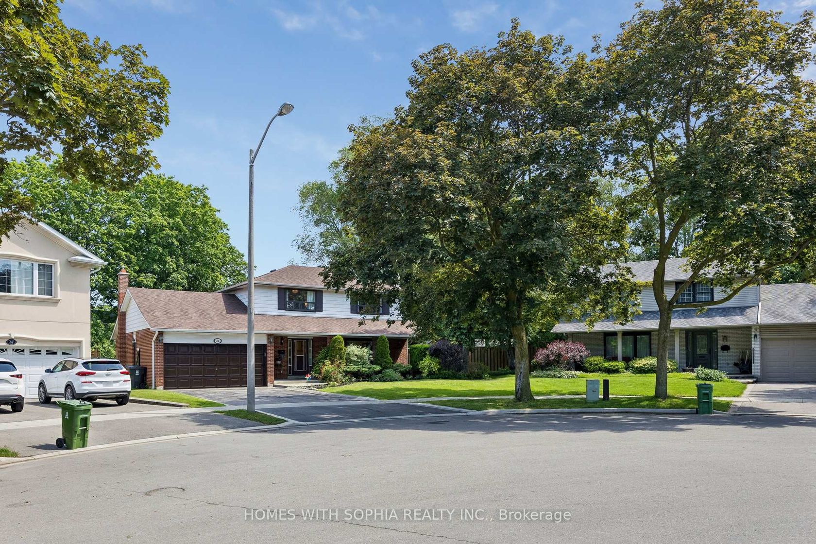 34 Rustywood Drive, Donalda, Toronto photo number 2