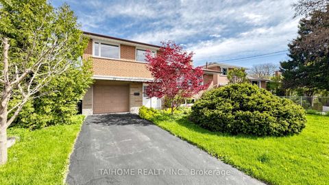 Photo 1 at 72 Bowerbank Drive, Newtonbrook East, Toronto