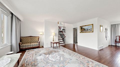Photo 10 at 72 Bowerbank Drive, Newtonbrook East, Toronto