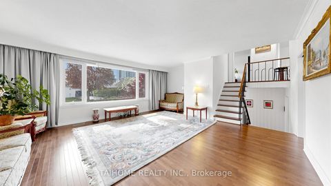Photo 11 at 72 Bowerbank Drive, Newtonbrook East, Toronto