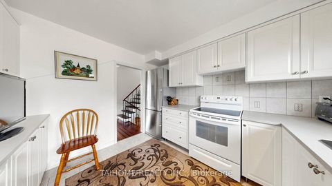 Photo 17 at 72 Bowerbank Drive, Newtonbrook East, Toronto