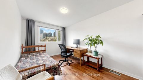 Photo 24 at 72 Bowerbank Drive, Newtonbrook East, Toronto