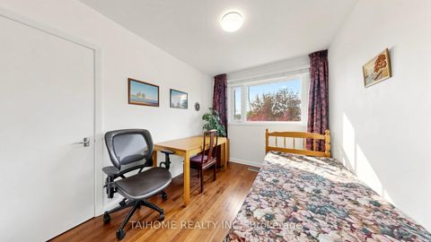 Photo 28 at 72 Bowerbank Drive, Newtonbrook East, Toronto