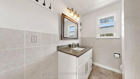 Photo 30 at 72 Bowerbank Drive, Newtonbrook East, Toronto