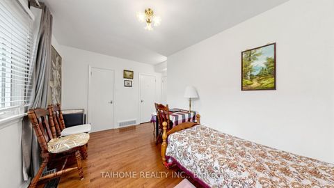 Photo 34 at 72 Bowerbank Drive, Newtonbrook East, Toronto