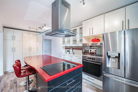 Photo 9 at 16 Ackrow Court, West Deane, Toronto