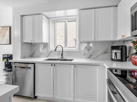 Photo 7 at 20 Majesty Boulevard, Shore, Barrie