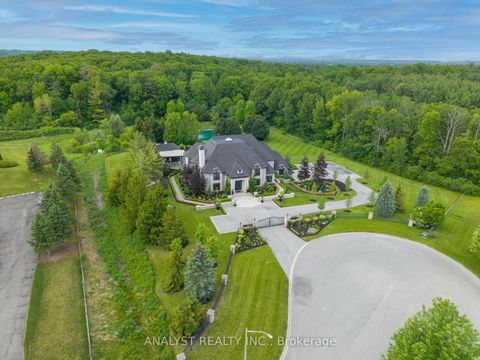 Photo 7 at 76 Scotch Valley Drive, King City, King