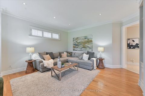 Photo 17 at 154 Charlton Boulevard, Newtonbrook West, Toronto