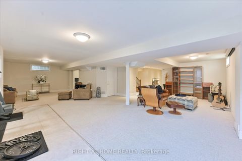 Photo 38 at 154 Charlton Boulevard, Newtonbrook West, Toronto