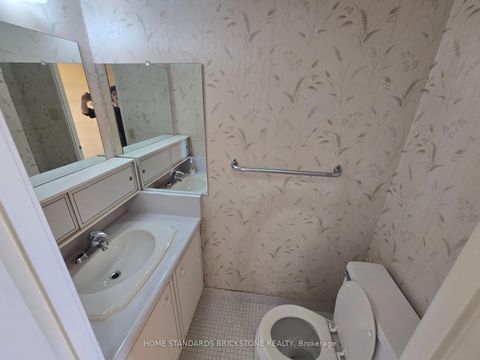 Photo 8 at 802 - 205 Hilda Avenue, Newtonbrook West, Toronto