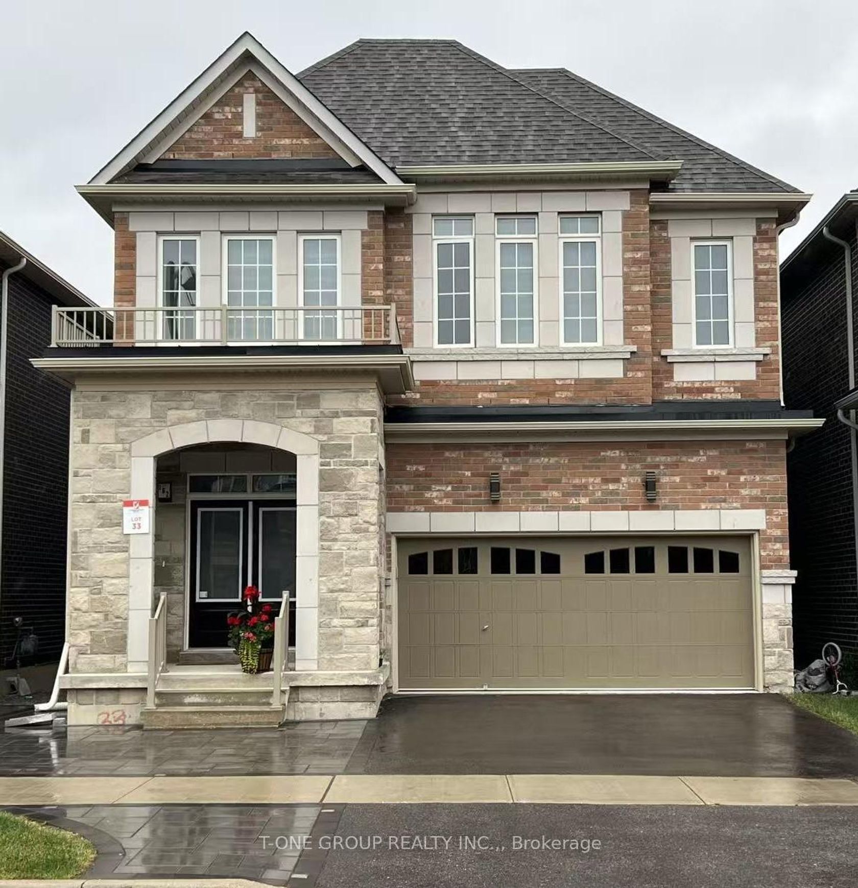 162 Hartney Drive, Rural Richmond Hill, Richmond Hill photo number 2