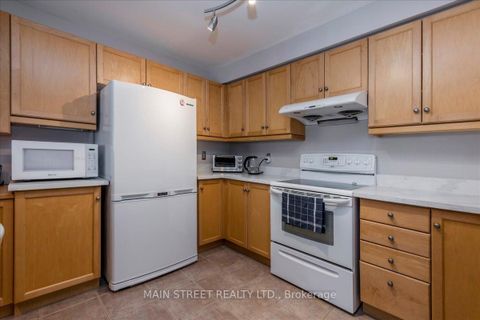 Photo 7 at 128 Tunbridge Road, Georgian Drive, Barrie