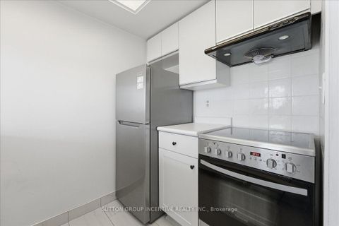 Photo 7 at 817 - 2460 Eglinton Avenue E, Eglinton East, Toronto