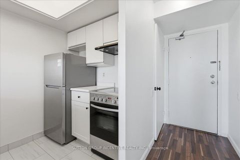 Photo 8 at 817 - 2460 Eglinton Avenue E, Eglinton East, Toronto