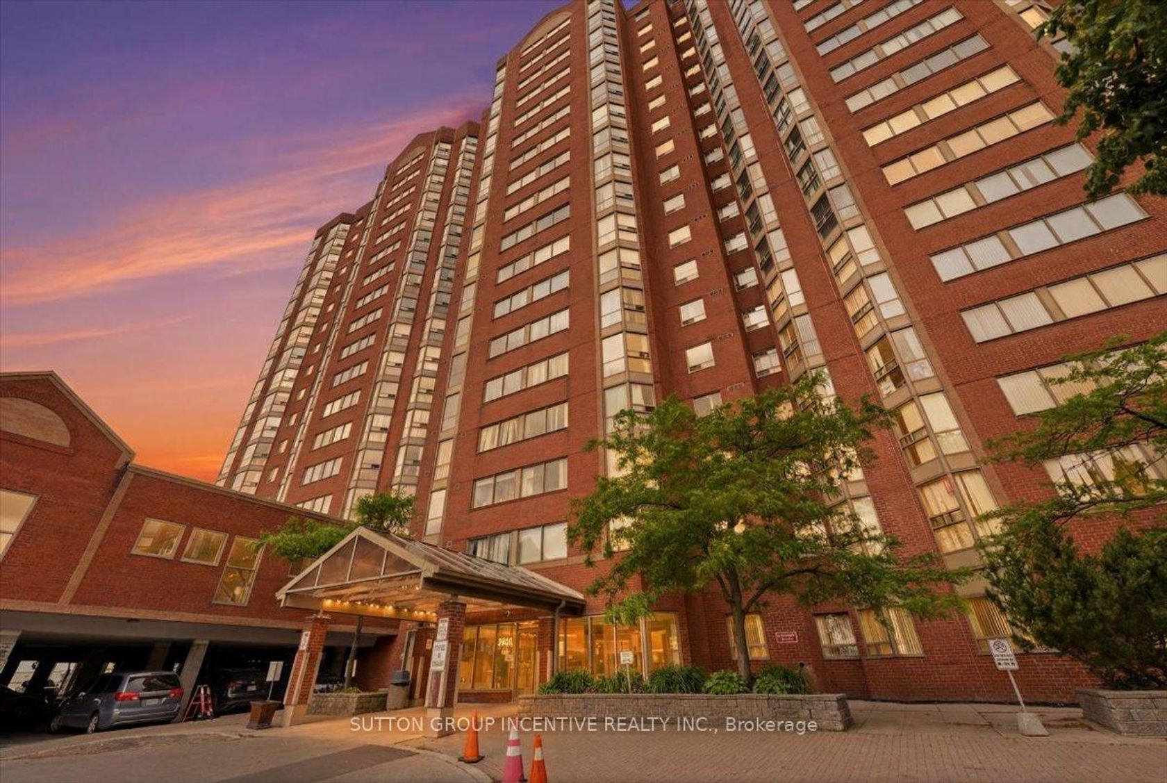 817 - 2460 Eglinton Avenue E, Eglinton East, Toronto photo number 2