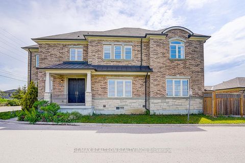Photo 1 at 35 Calamint Lane, Oak Ridges Lake Wilcox, Richmond Hill