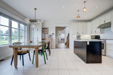 Photo 4 at 35 Calamint Lane, Oak Ridges Lake Wilcox, Richmond Hill