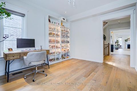 Photo 11 at 35 Calamint Lane, Oak Ridges Lake Wilcox, Richmond Hill