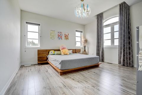 Photo 15 at 35 Calamint Lane, Oak Ridges Lake Wilcox, Richmond Hill