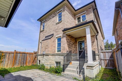 Photo 27 at 35 Calamint Lane, Oak Ridges Lake Wilcox, Richmond Hill