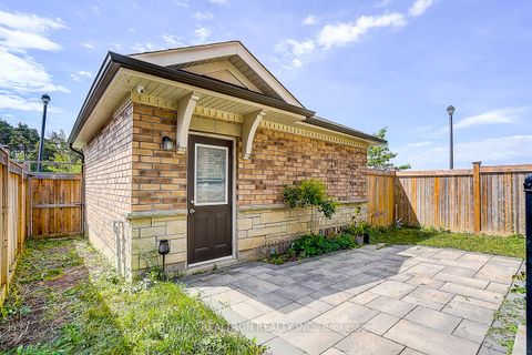 Photo 28 at 35 Calamint Lane, Oak Ridges Lake Wilcox, Richmond Hill