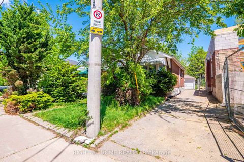 Photo 1 at 1109 Greenwood Avenue, East York, Toronto