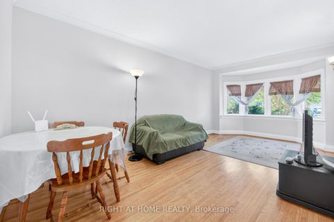 Photo 10 at 1109 Greenwood Avenue, East York, Toronto