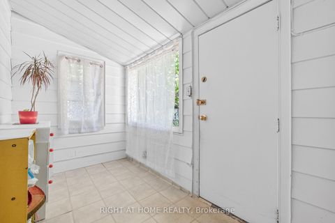 Photo 22 at 1109 Greenwood Avenue, East York, Toronto