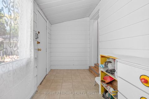 Photo 24 at 1109 Greenwood Avenue, East York, Toronto
