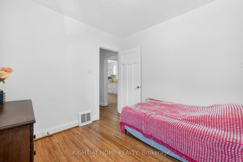 Photo 32 at 1109 Greenwood Avenue, East York, Toronto