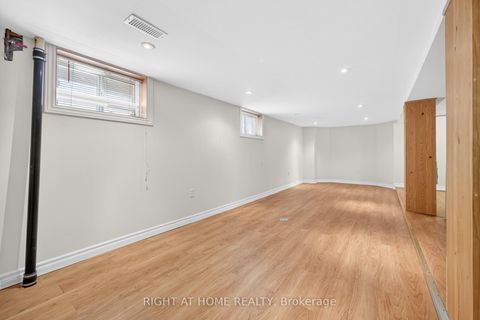 Photo 36 at 1109 Greenwood Avenue, East York, Toronto