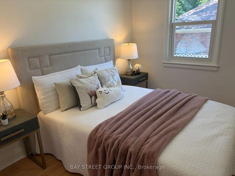 Photo 6 at 2212 Kennedy Road, Sullivan, Toronto