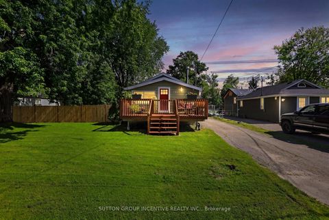 Photo 1 at 191 Ways Bay Drive, Keswick North, Georgina