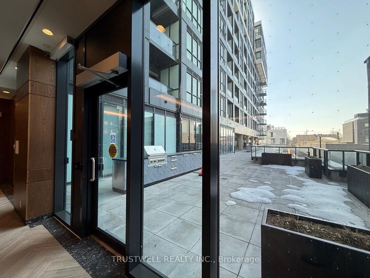 Photo 30 at 503 - 6 Greenbriar Road, Bayview Village, Toronto