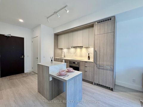 Photo 2 at 503 - 6 Greenbriar Road, Bayview Village, Toronto